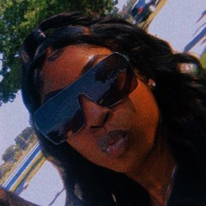 Meet your Posher, Kalia